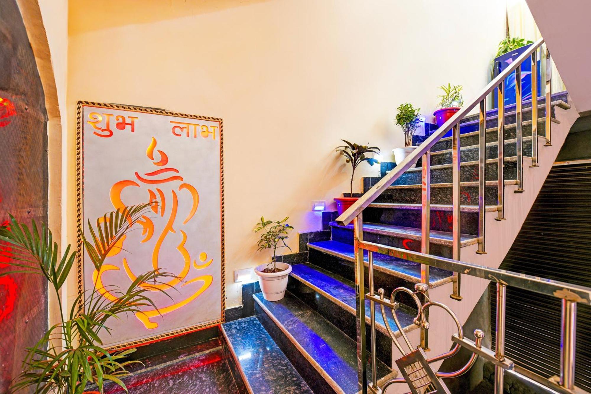 Hotel O Aj Star Hotel 法里达巴德 外观 照片