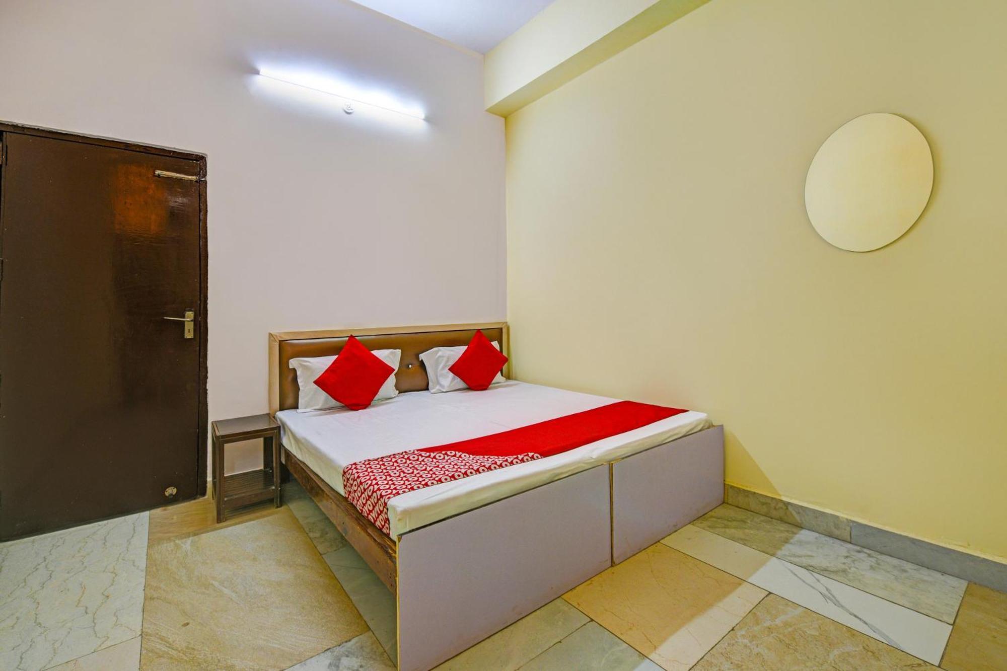 Hotel O Aj Star Hotel 法里达巴德 外观 照片